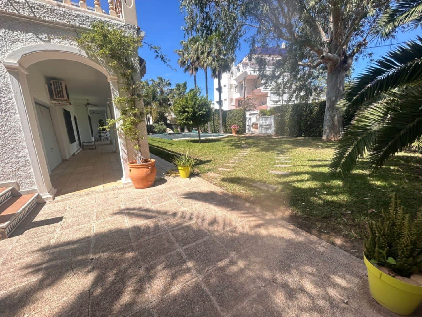 5 bedroom Villa for sale in Denia with pool garage - € 1,580,000 (Ref: 9828137)