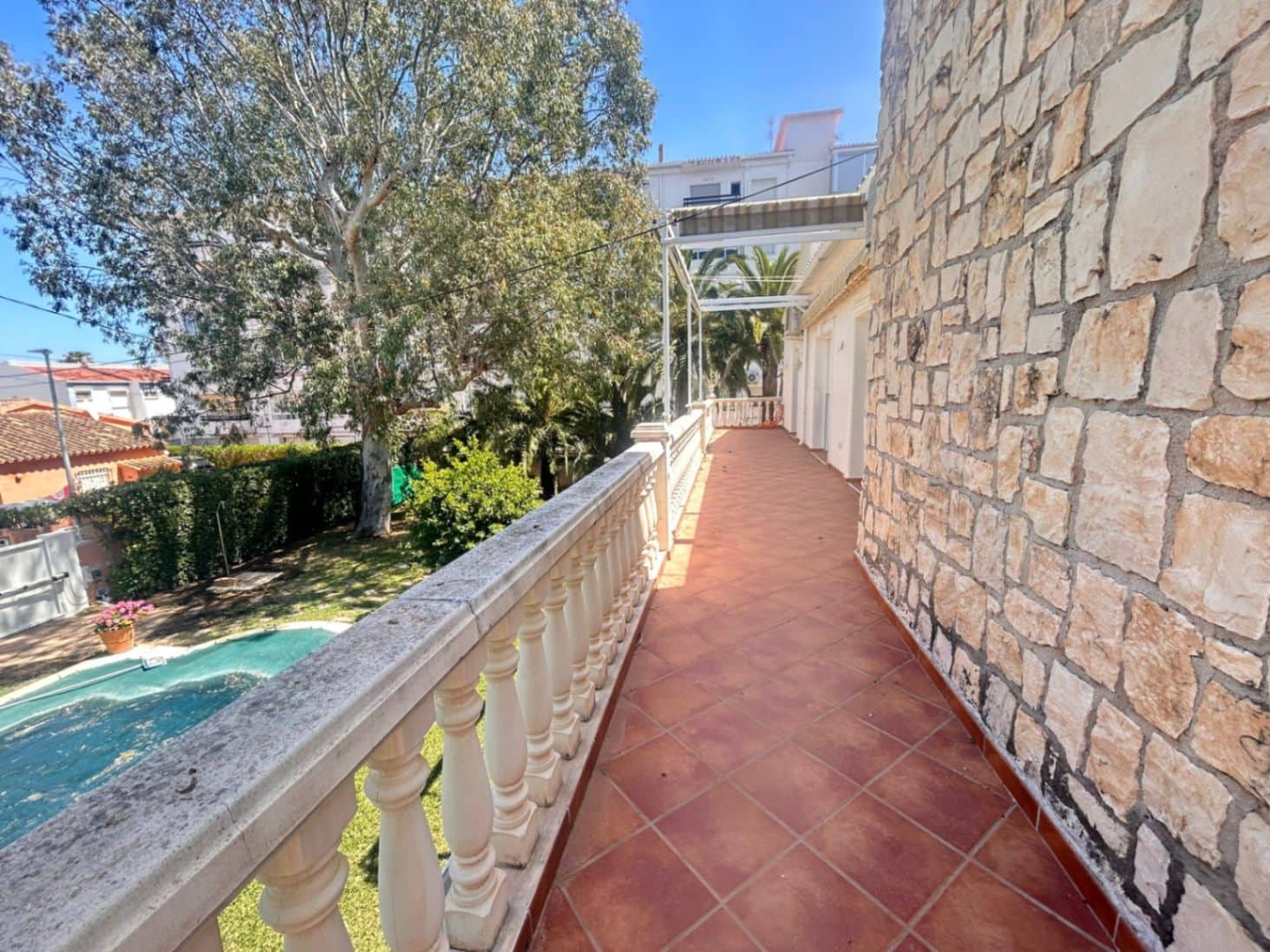 5 bedroom Villa for sale in Denia with pool garage - € 1,580,000 (Ref: 9828137)