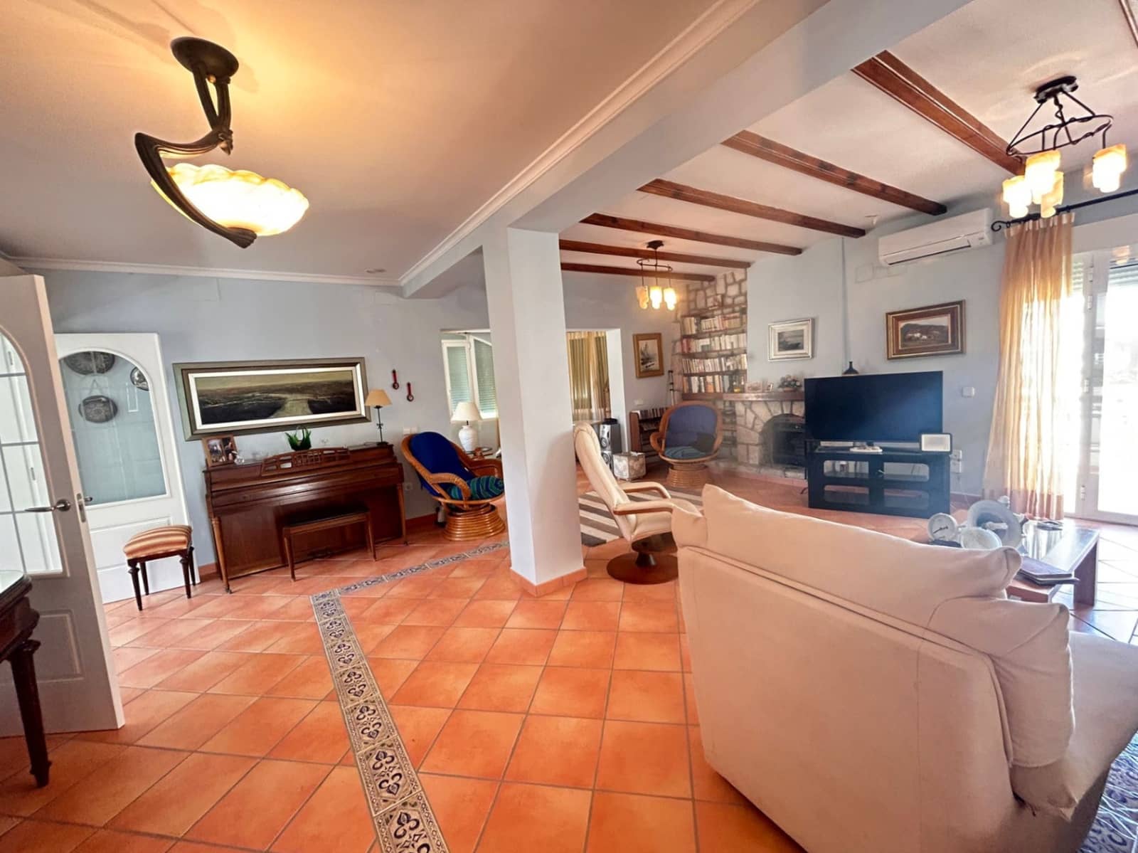 5 bedroom Villa for sale in Denia with pool garage - € 1,580,000 (Ref: 9828137)