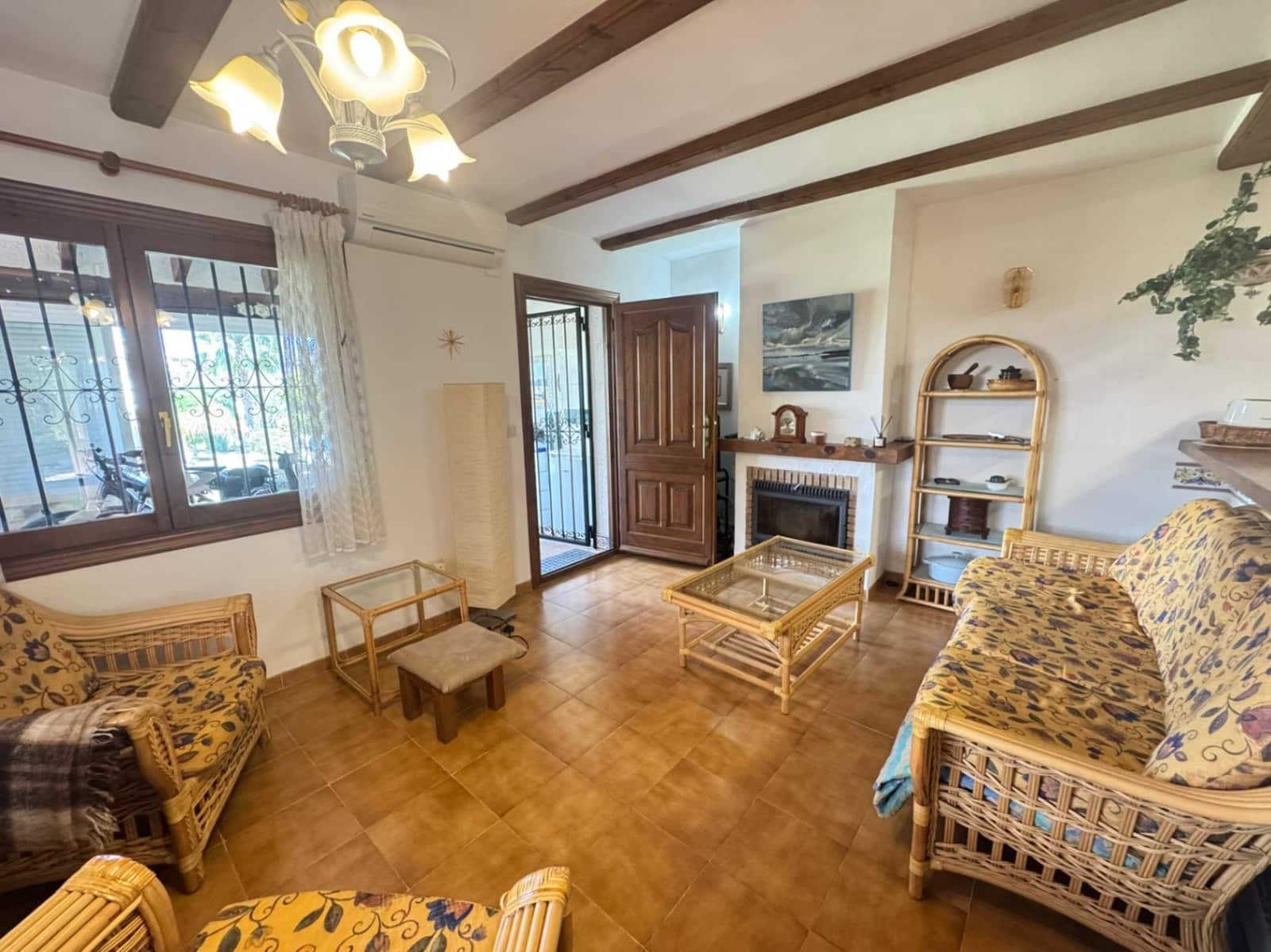 3 Zimmer Haus zu verkaufen in Denia mit Pool Garage - 375.000 € (Ref: 9828138)
