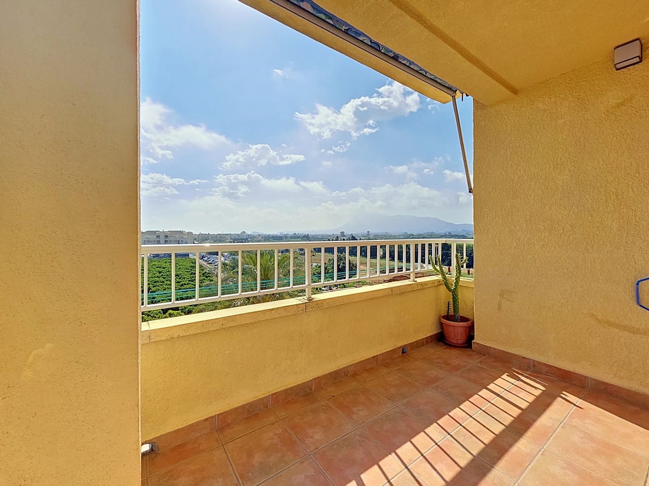 1 soveværelse Lejlighed til salg i Denia med garage - € 129.000 (Ref: 9844412)
