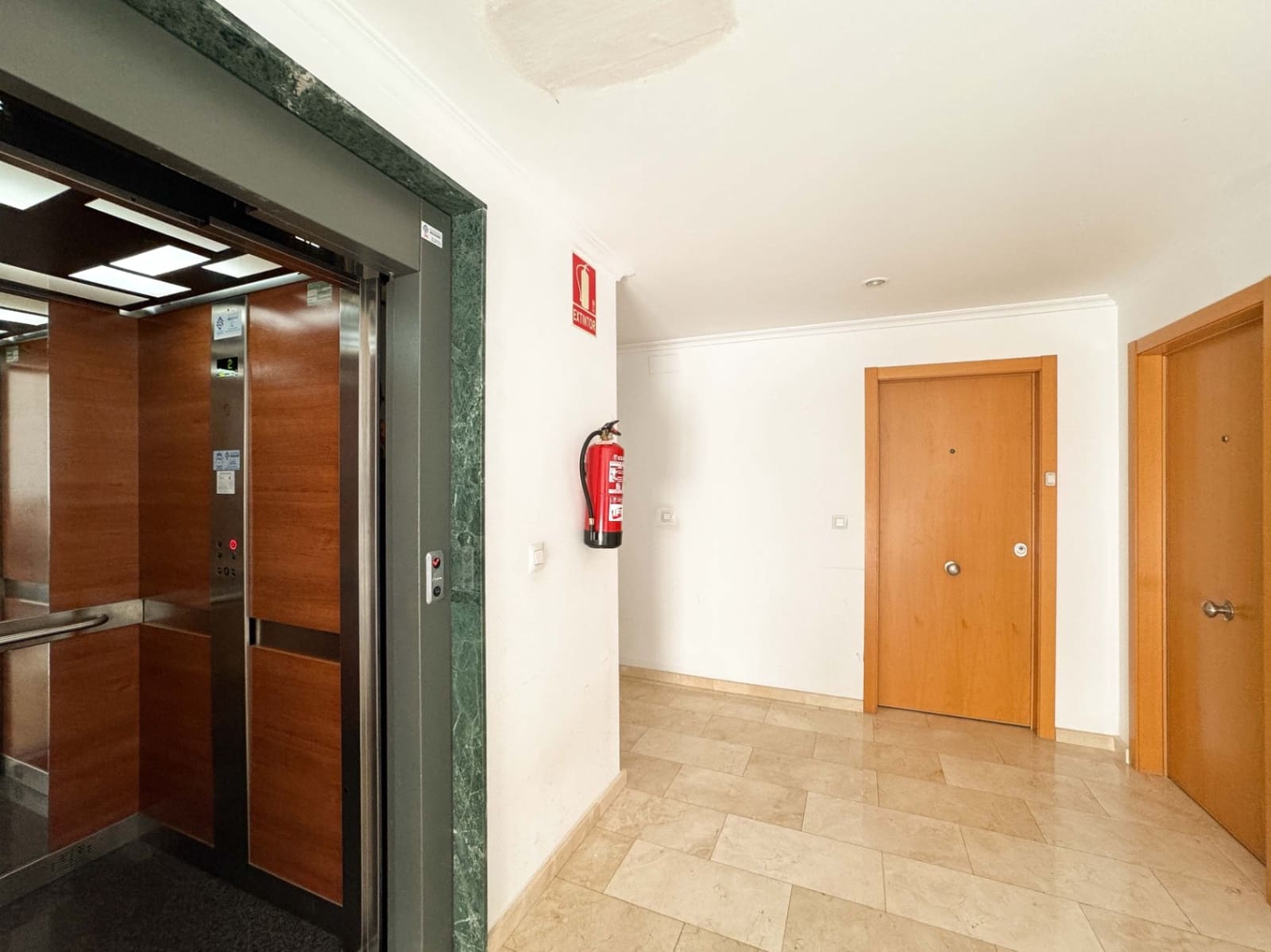 4 bedroom Penthouse for sale in Denia with garage - € 372,000 (Ref: 9861379)