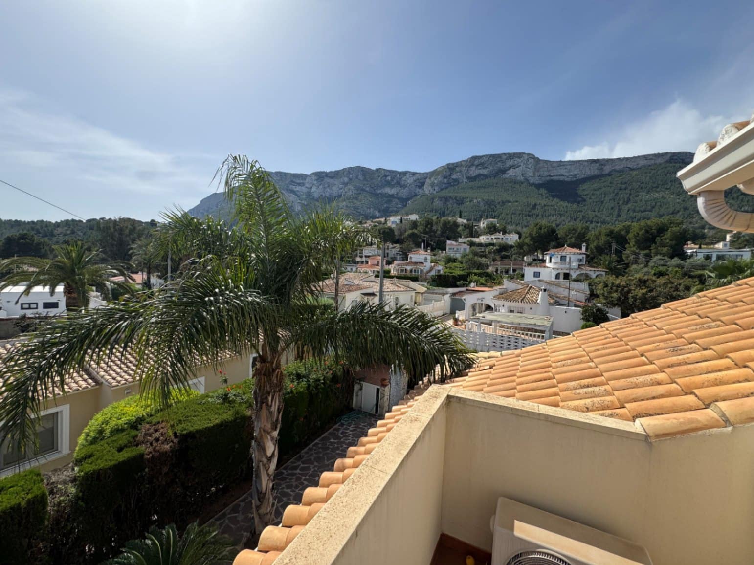 3 bedroom Villa for sale in Denia with pool garage - € 610,000 (Ref: 9867363)