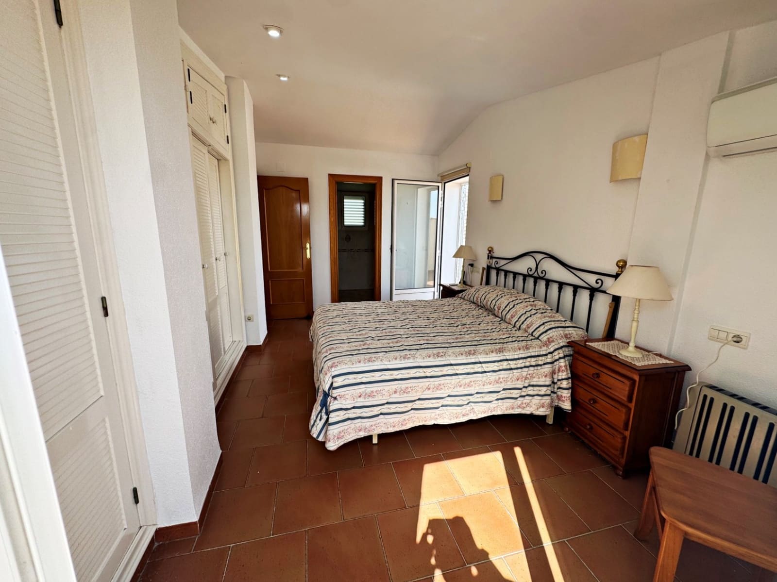 3 bedroom Villa for sale in Denia with pool garage - € 610,000 (Ref: 9867363)