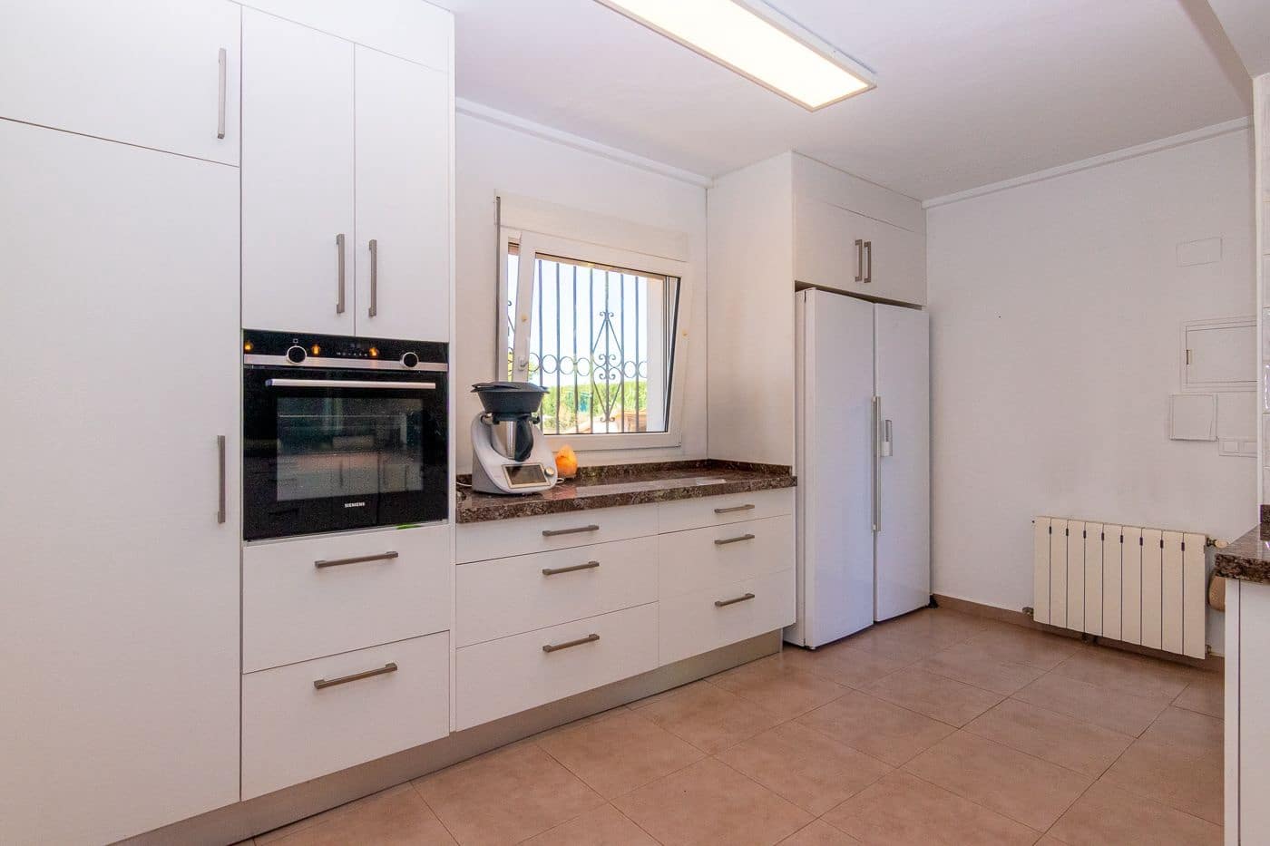 3 bedroom Villa for sale in Denia with garage - € 450,000 (Ref: 9877700)