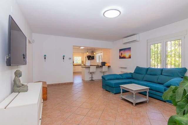 3 bedroom Villa for sale in Dénia with garage - € 450,000 (Ref: 9877700)