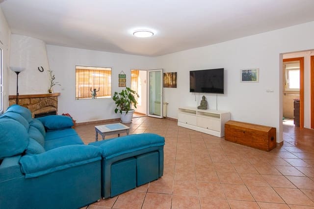 3 bedroom Villa for sale in Dénia with garage - € 450,000 (Ref: 9877700)