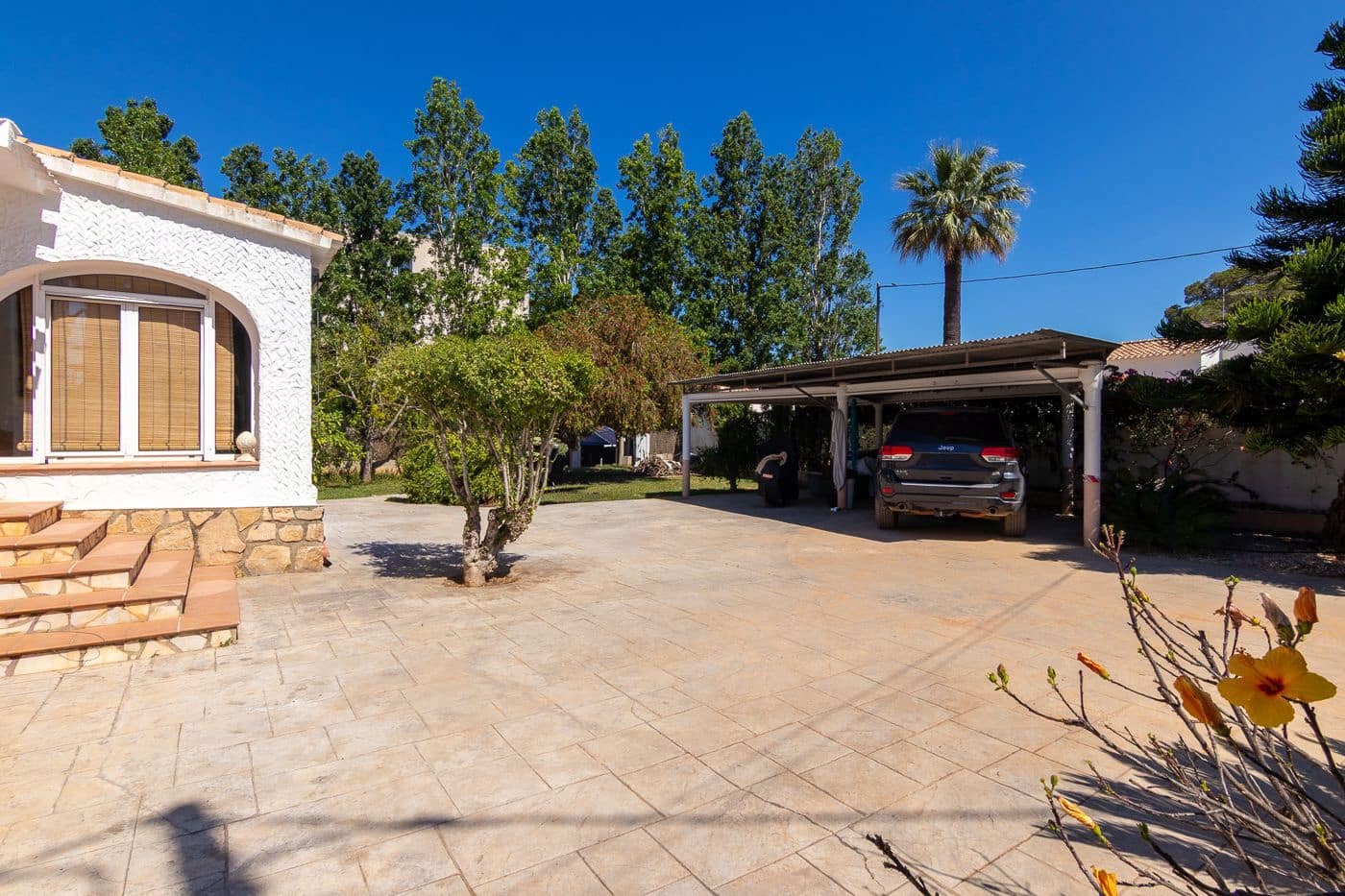 3 bedroom Villa for sale in Denia with garage - € 450,000 (Ref: 9877700)