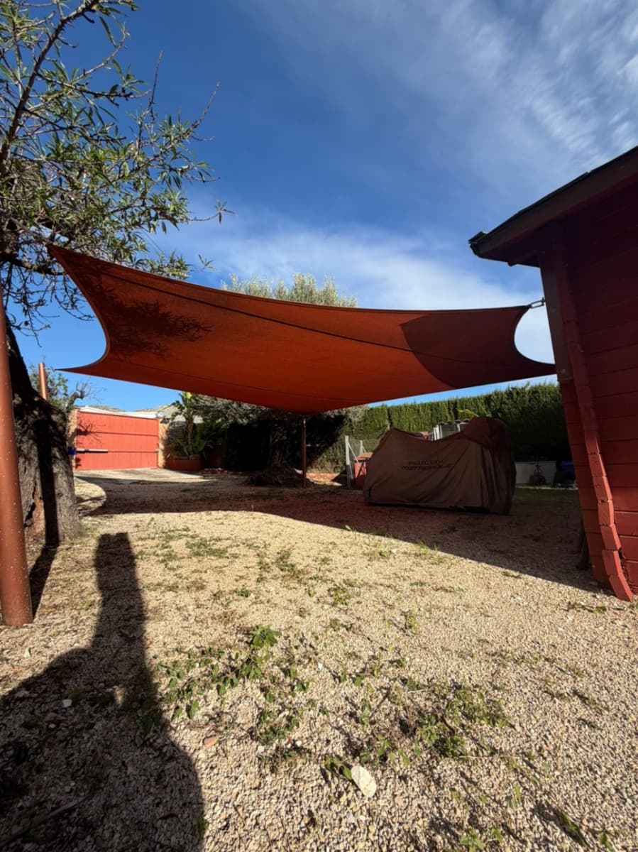 4 soveværelse Villa til salg i Orba med swimmingpool garage - € 389.900 (Ref: 9889383)