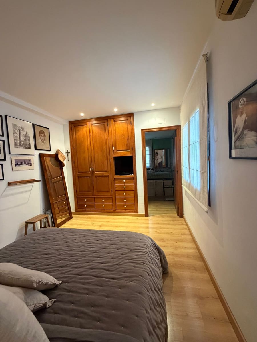 4 soveværelse Villa til salg i Orba med swimmingpool garage - € 389.900 (Ref: 9889383)