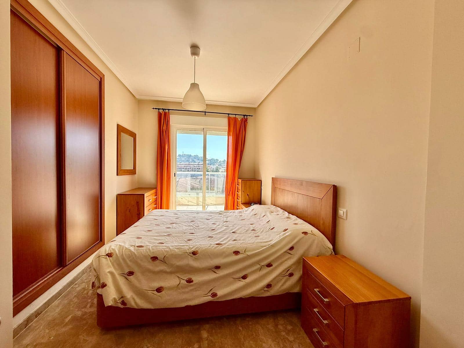 2 soveværelse Penthouse til salg i Denia med swimmingpool garage - € 360.000 (Ref: 9905199)