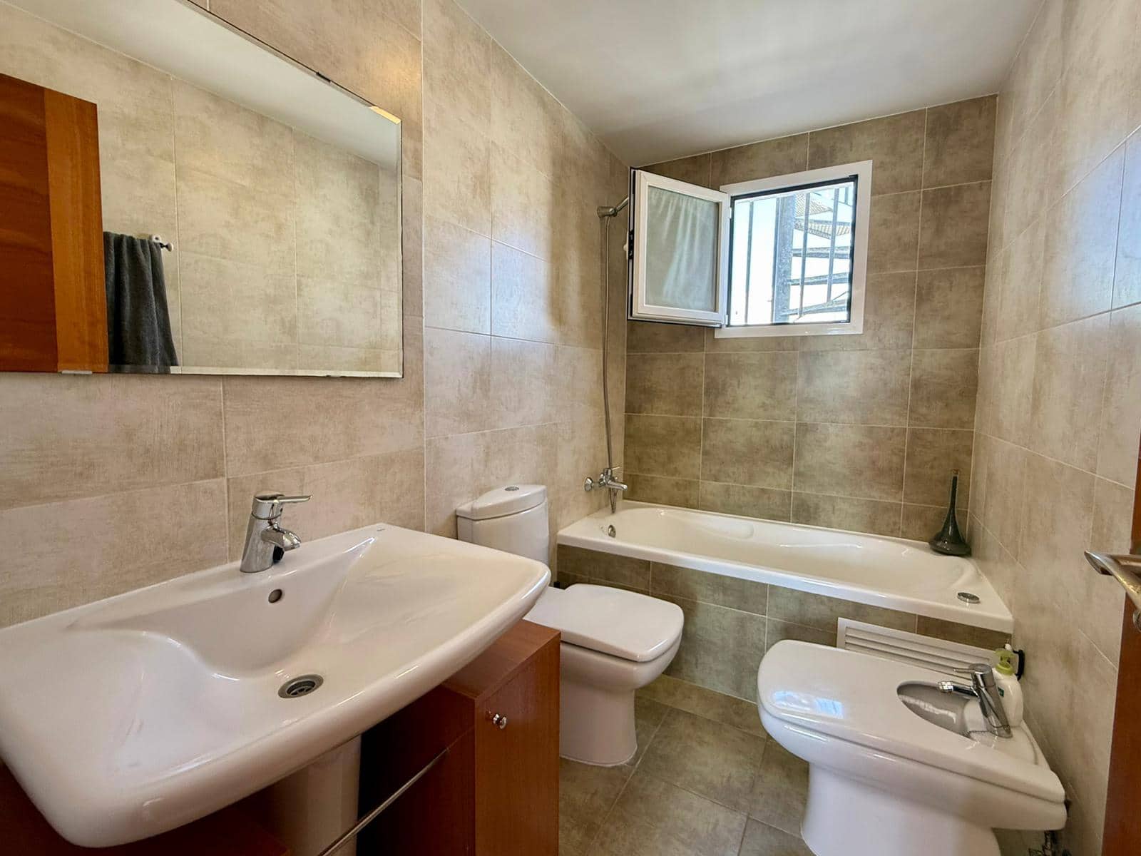 2 soveværelse Penthouse til salg i Denia med swimmingpool garage - € 360.000 (Ref: 9905199)