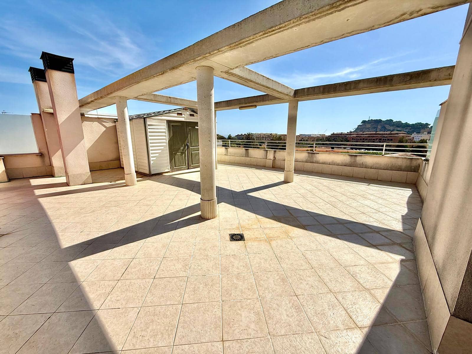 2 soveværelse Penthouse til salg i Denia med swimmingpool garage - € 360.000 (Ref: 9905199)