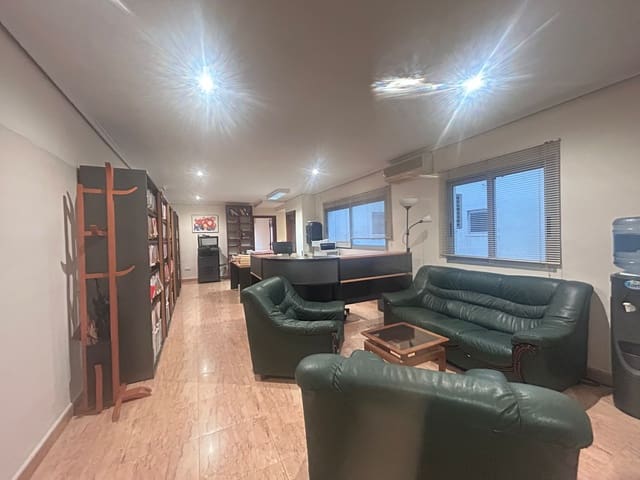 6 soveværelse Lejlighed til salg i Dénia - € 375.000 (Ref: 9905201)