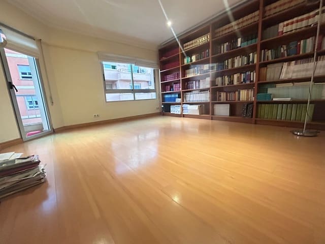 6 soveværelse Lejlighed til salg i Dénia - € 375.000 (Ref: 9905201)