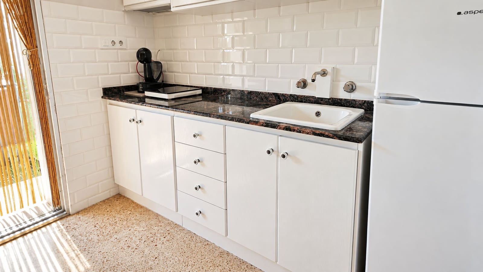 1 makuuhuone Huoneisto myytävänä paikassa Denia mukana uima-altaan 
autotalli - 149 500 € (Ref: 9928175)