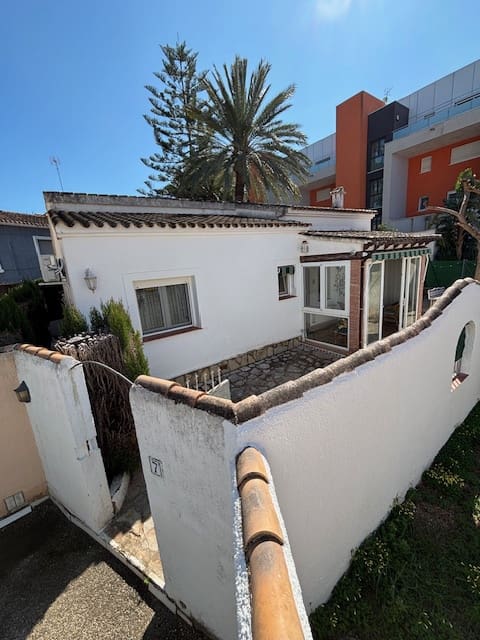 2 Zimmer Villa zu verkaufen in Denia mit Garage - 330.000 € (Ref: 9928181)