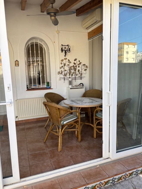 2 Zimmer Villa zu verkaufen in Denia mit Garage - 330.000 € (Ref: 9928181)