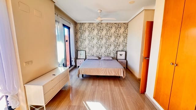 3 makuuhuone Kattohuoneisto myytävänä paikassa Centro Urbano, Dénia mukana uima-altaan 
autotalli - 550 000 € (Ref: 9928182)