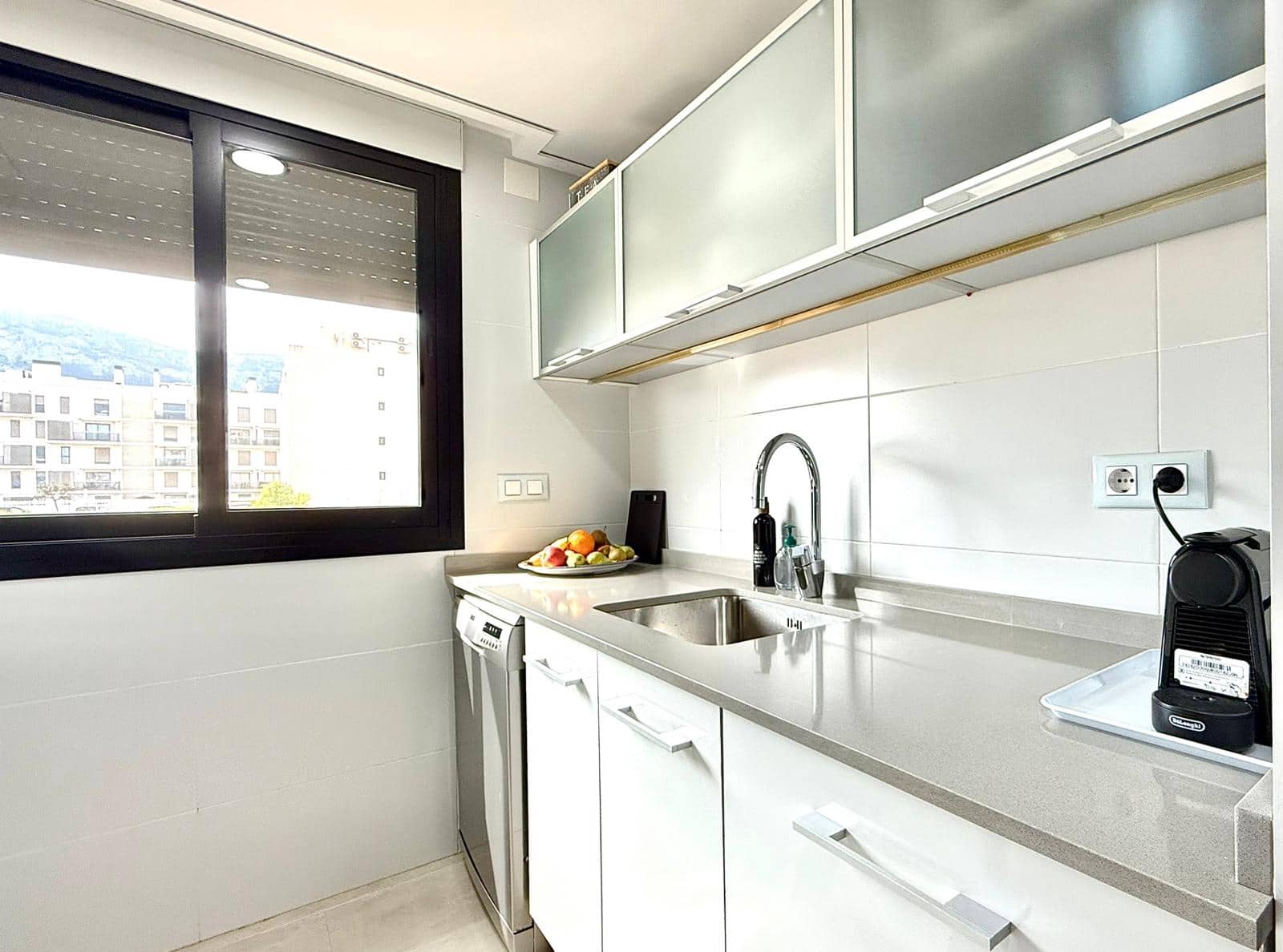2 soverom Leilighet til salgs i Denia med svømmebasseng garasje - € 350 000 (Ref: 9938919)