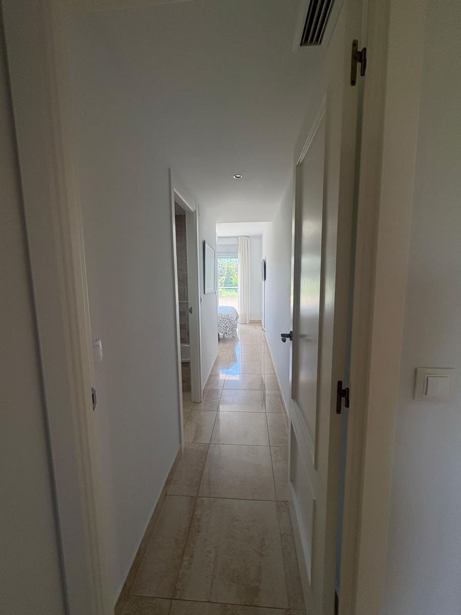 2 bedroom Apartment for sale in Denia with pool garage - € 329,000 (Ref: 9983792)