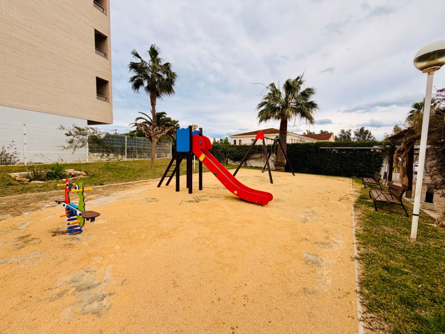 2 bedroom Apartment for sale in Denia with pool garage - € 329,000 (Ref: 9983792)