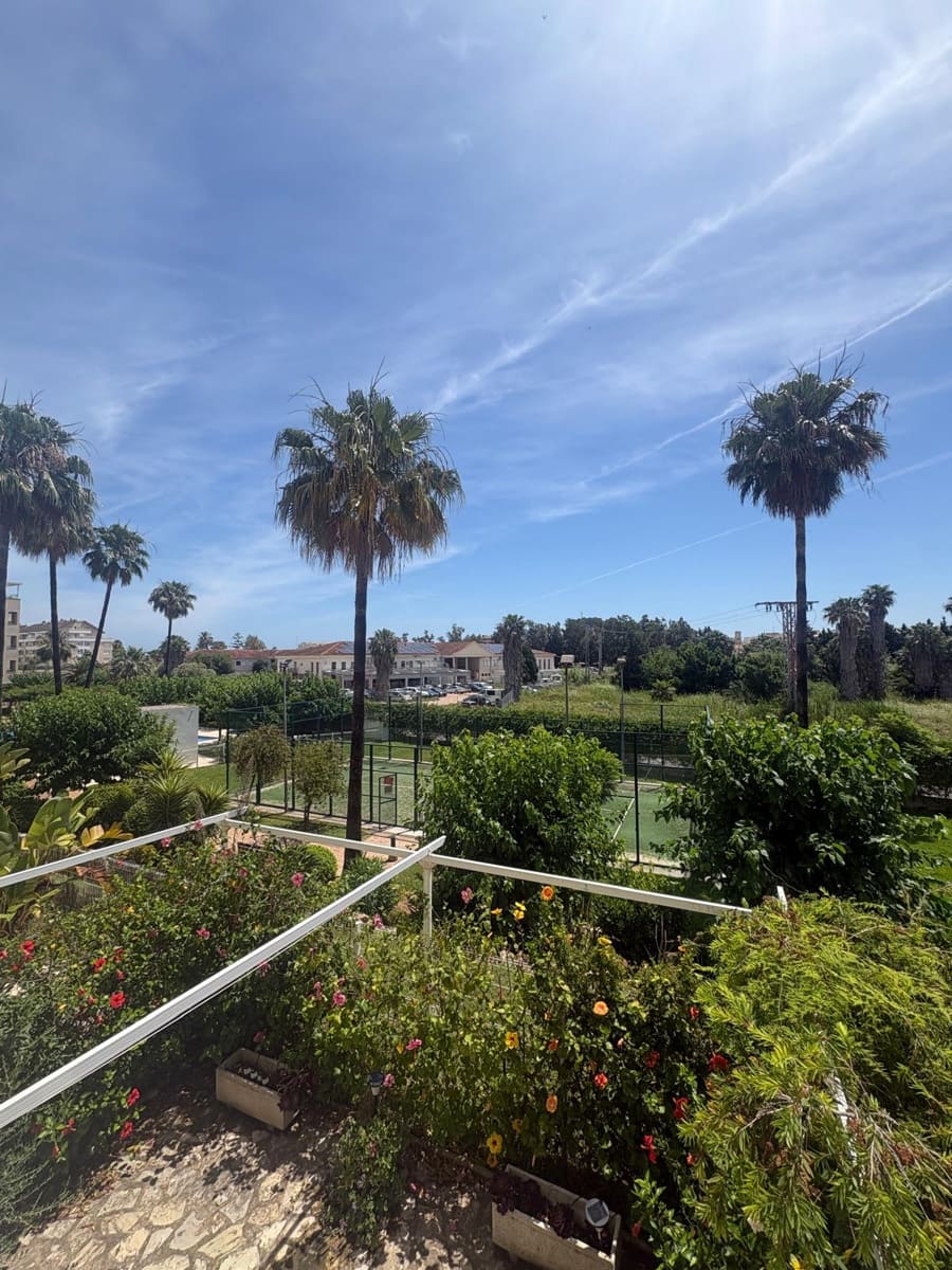 2 bedroom Apartment for sale in Denia with pool garage - € 329,000 (Ref: 9983792)