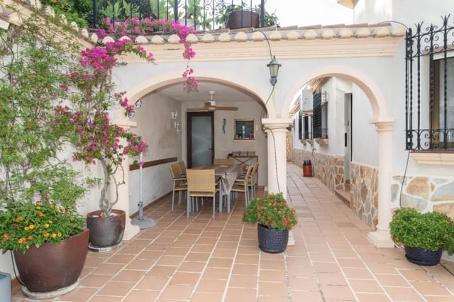 4 soverom Villa til salgs i La Pedrera - Vessanes, Dénia med svømmebasseng garasje - € 870 000 (Ref: 9984383)