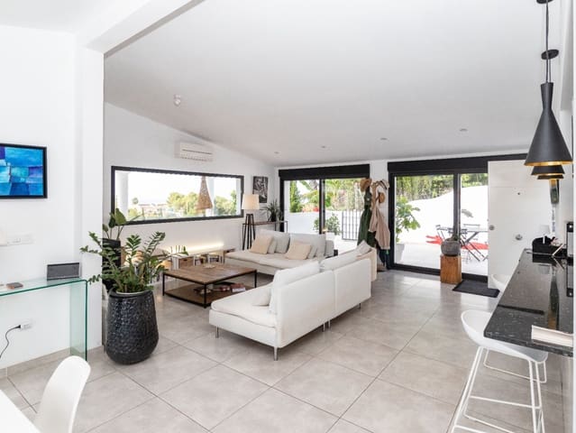 3 soveværelse Villa til salg i La Pedrera - Vessanes, Dénia med swimmingpool garage - € 695.000 (Ref: 9984384)