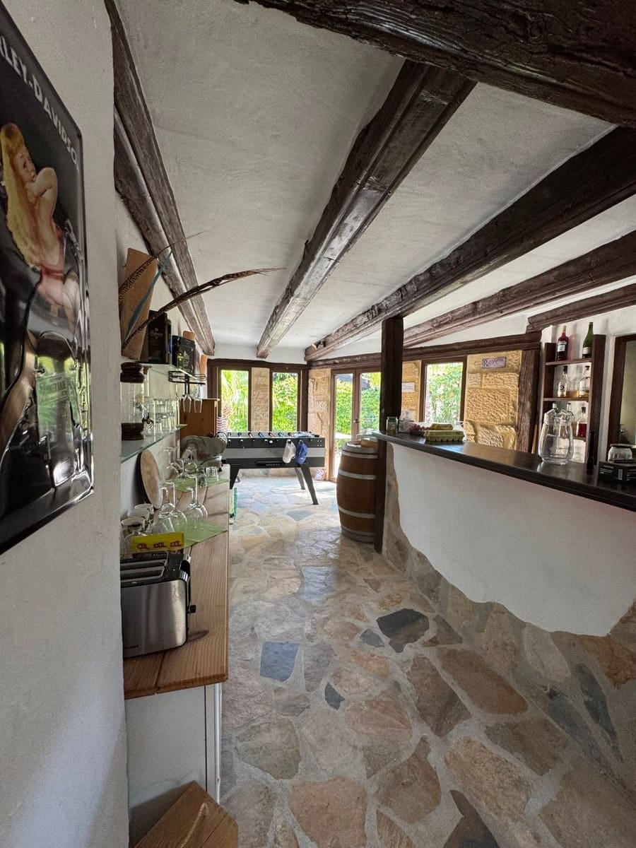 4 soverom Villa til salgs i Pedreguer med svømmebasseng - € 975 000 (Ref: 9984386)