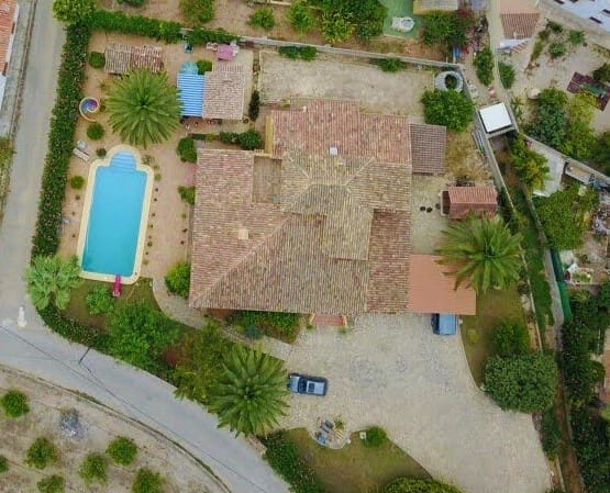 4 bedroom Villa for sale in Ondara with pool - € 850,000 (Ref: 9989482)