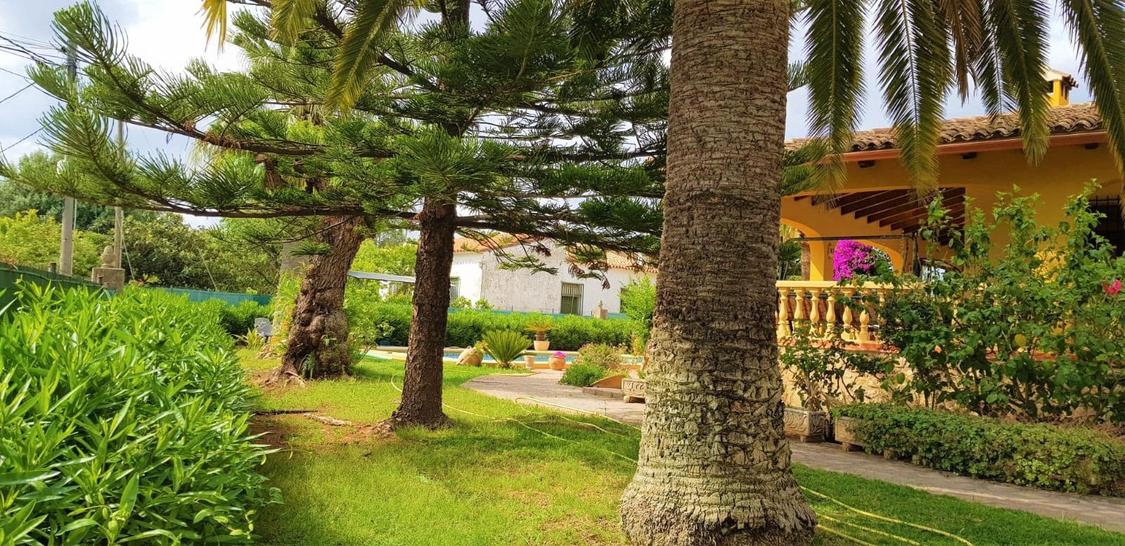 4 bedroom Villa for sale in Ondara with pool - € 850,000 (Ref: 9989482)