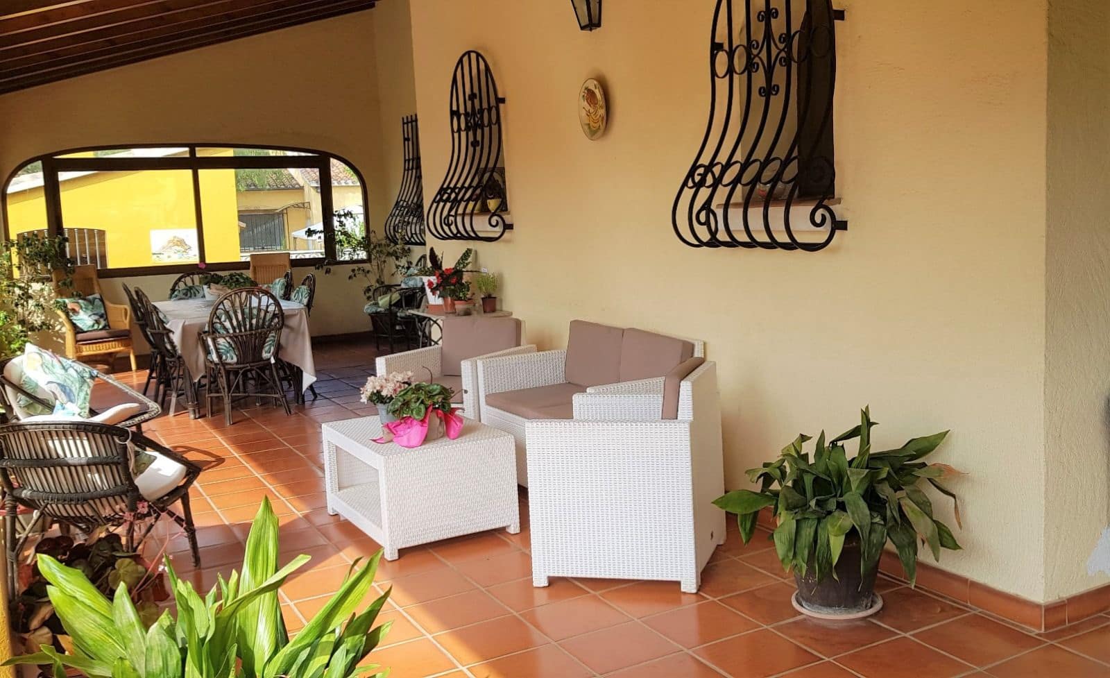 4 bedroom Villa for sale in Ondara with pool - € 850,000 (Ref: 9989482)