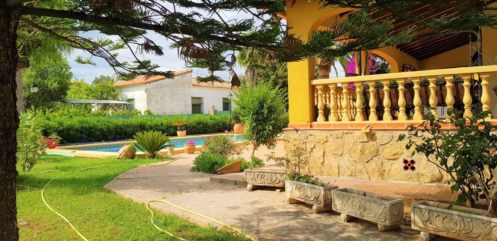 4 bedroom Villa for sale in Ondara with pool - € 850,000 (Ref: 9989482)