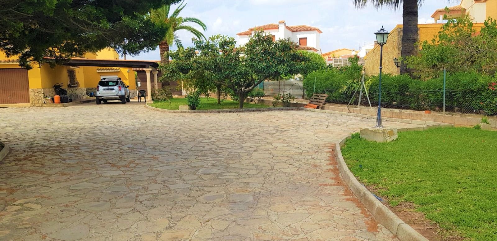 4 bedroom Villa for sale in Ondara with pool - € 850,000 (Ref: 9989482)