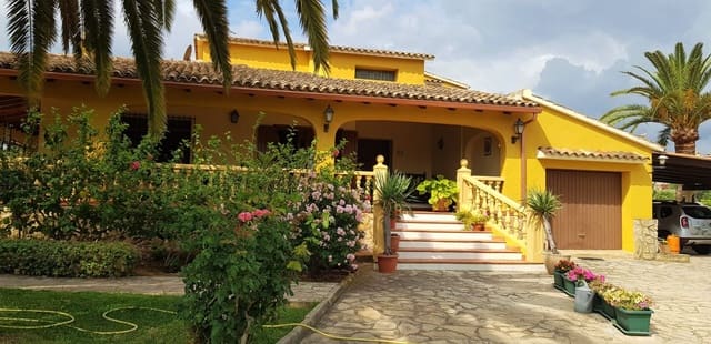 4 bedroom Villa for sale in Ondara with pool - € 850,000 (Ref: 9989482)