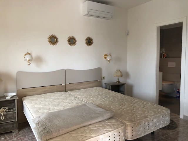 4 soveværelse Villa til salg i Denia med swimmingpool garage - € 565.000 (Ref: 9996224)