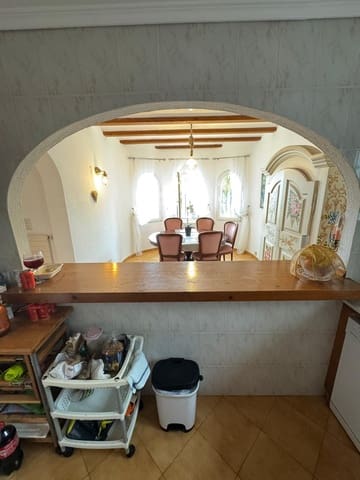 4 soveværelse Villa til salg i El Montgó, Dénia med swimmingpool garage - € 565.000 (Ref: 9996224)