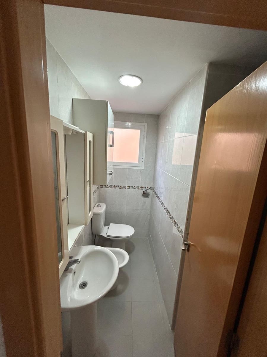 Piso de 2 habitaciones en Dénia en venta - 240.000 € (Ref: 9997526)