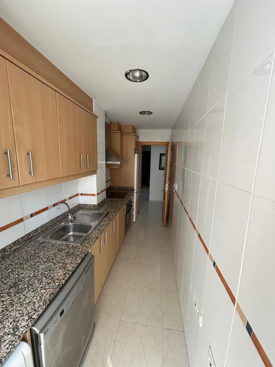 Piso de 2 habitaciones en Dénia en venta - 240.000 € (Ref: 9997526)