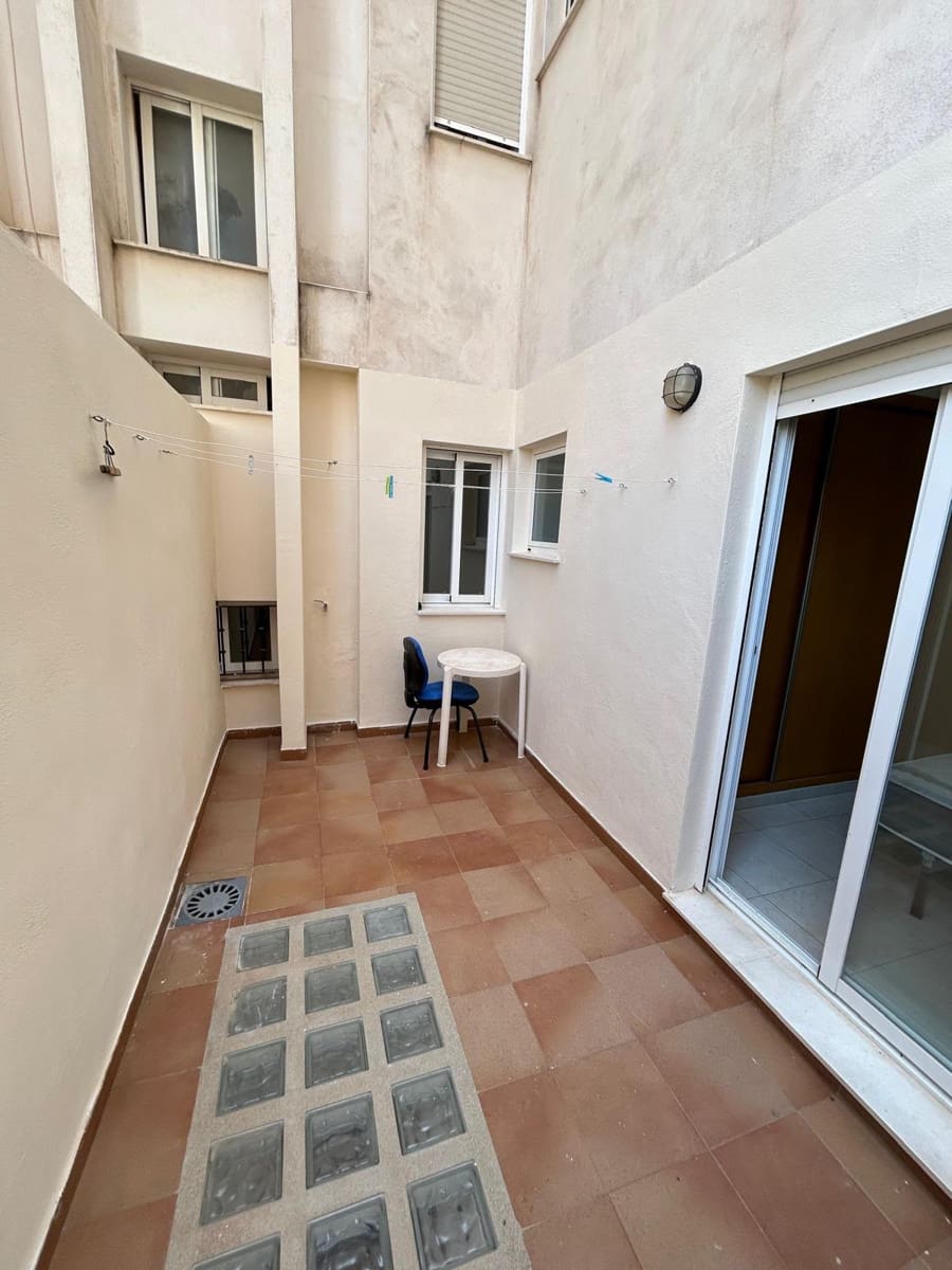 Piso de 2 habitaciones en Dénia en venta - 240.000 € (Ref: 9997526)