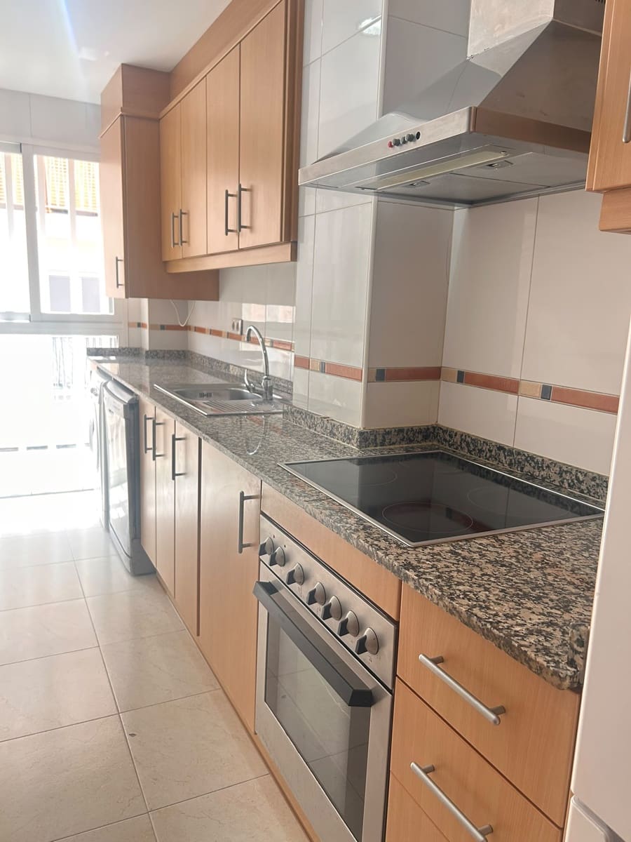 Piso de 2 habitaciones en Dénia en venta - 240.000 € (Ref: 9997526)