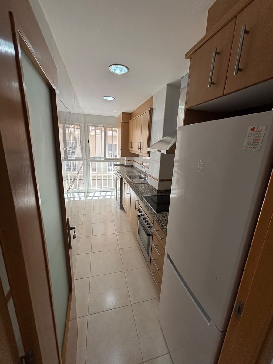 Piso de 2 habitaciones en Dénia en venta - 240.000 € (Ref: 9997526)