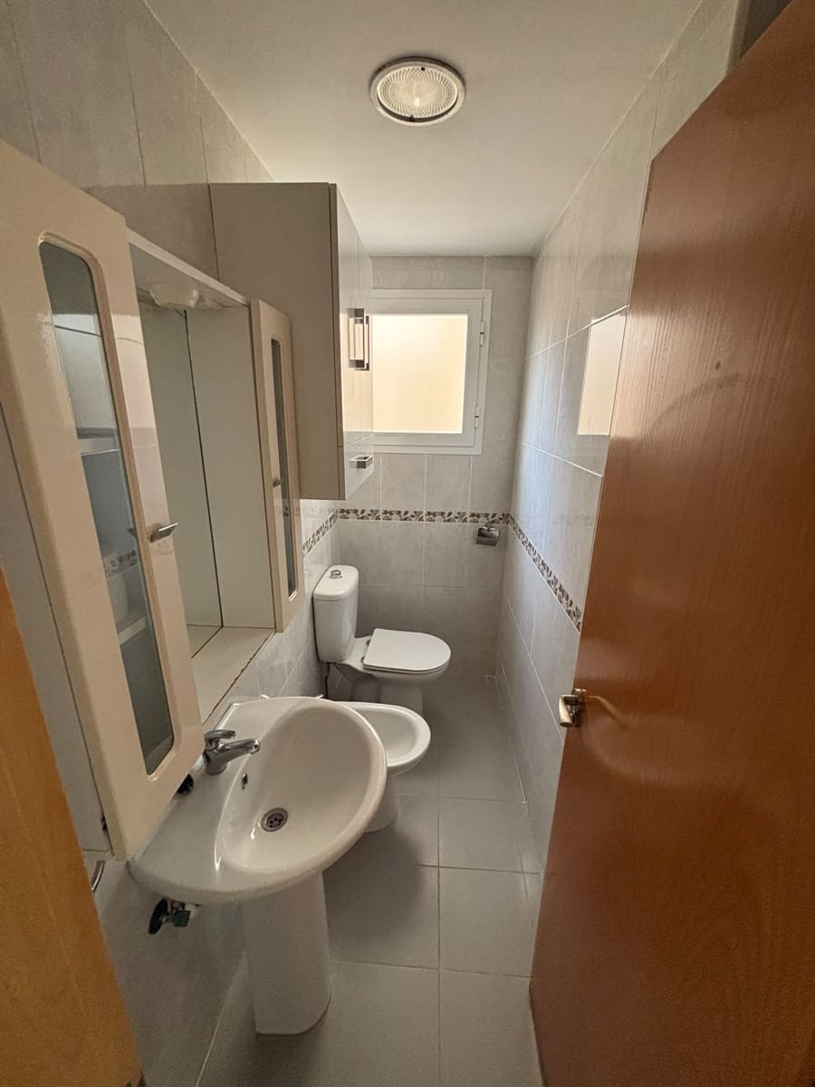 Piso de 2 habitaciones en Dénia en venta - 240.000 € (Ref: 9997526)
