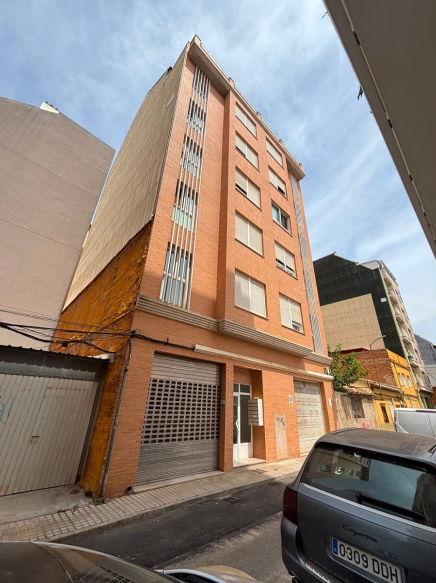 Piso de 2 habitaciones en Dénia en venta - 240.000 € (Ref: 9997526)