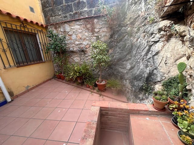 Townhouse for sale in Dénia - € 445,000 (Ref: 9997527)
