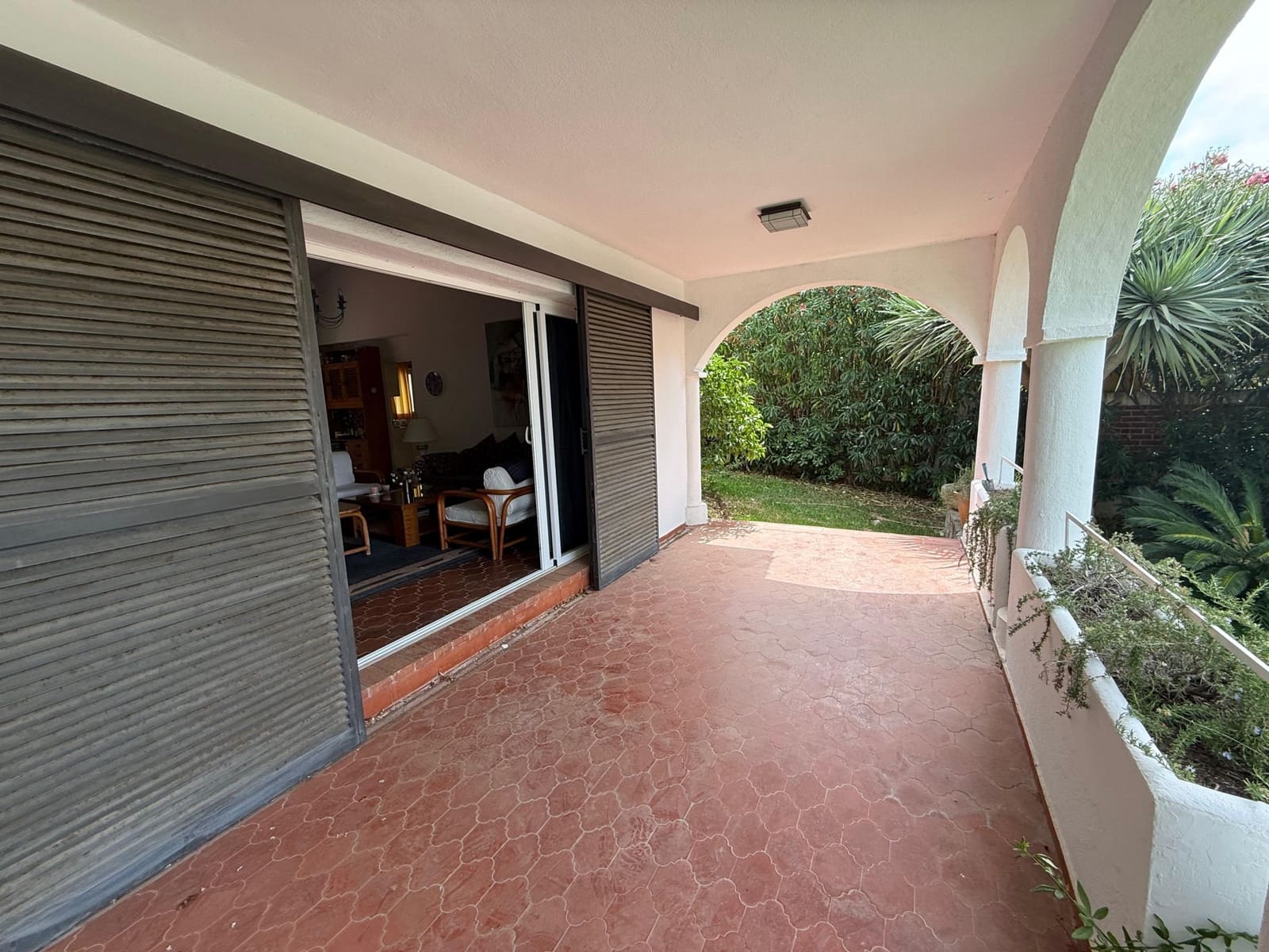 3 Zimmer Villa zu verkaufen in Nueva Andalucia mit Garage - 750.000 € (Ref: 10019804)