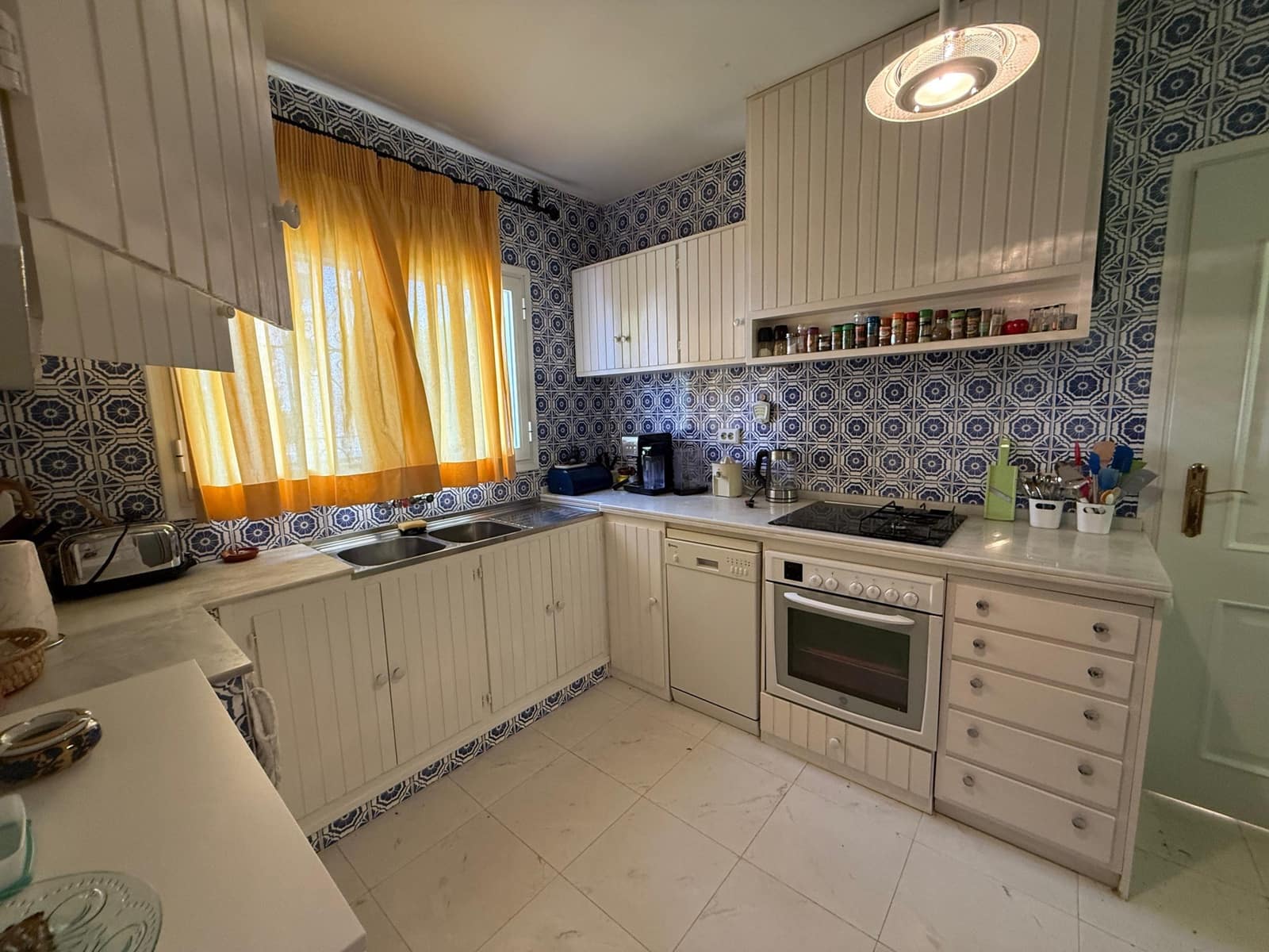 3 Zimmer Villa zu verkaufen in Nueva Andalucia mit Garage - 750.000 € (Ref: 10019804)