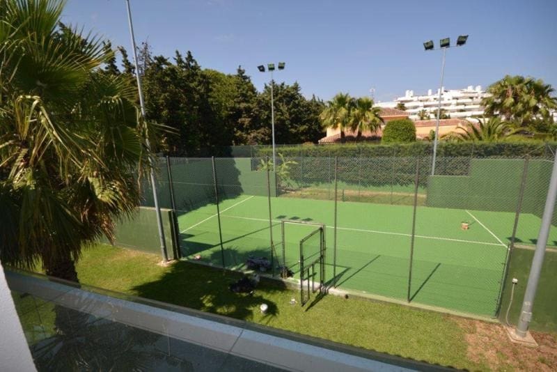 6 chambre Villa/Maison à vendre à Guadalmina avec piscine garage - 5 500 000 € (Ref: 10029548)