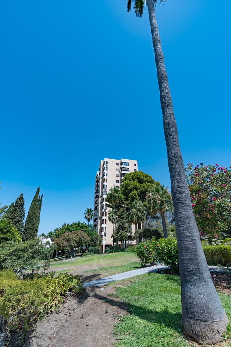 Apartamento de 2 habitaciones en Marbella en venta - 450.000 € (Ref: 10033200)